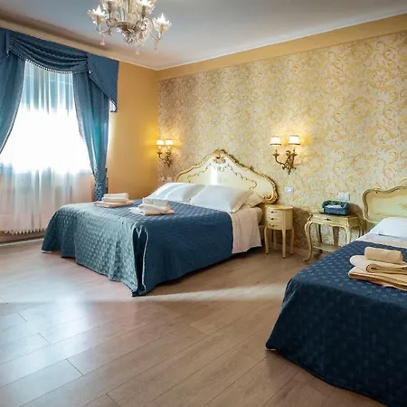 לינה וארוחת בוקר La Bauta 3*